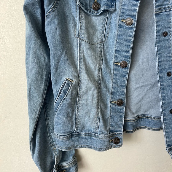 Cat & Jack Girls Denim Jacket Size XL 14/16 - Picture 4 of 8